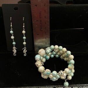Set set seahorse earrings and beaded wrap bracelet